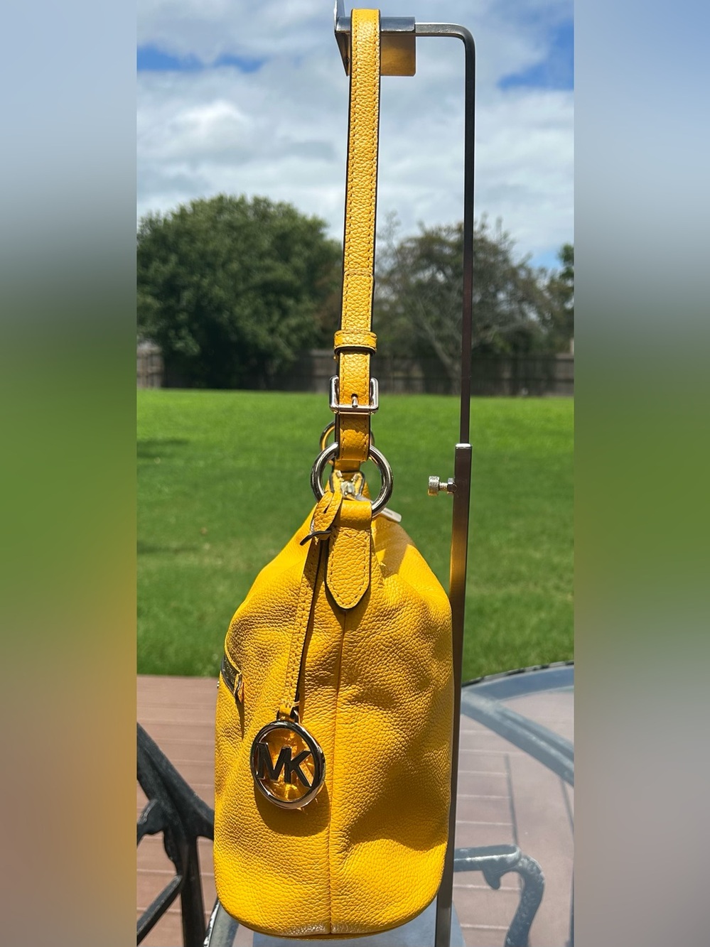 Michael Kors Sunflower Yellow Pebbled Leather Shoulder Bag & Crossbody - Picture 3 of 13